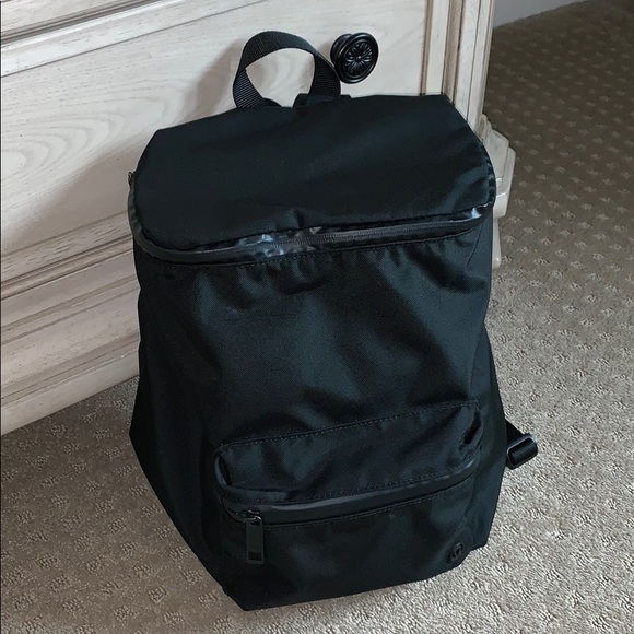 lululemon waterproof backpack